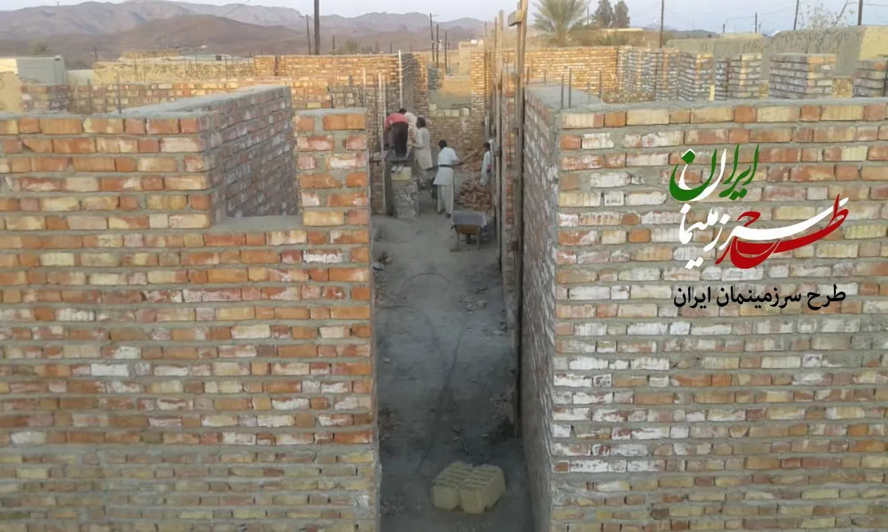 مدرسه روستای کزور، سرباز