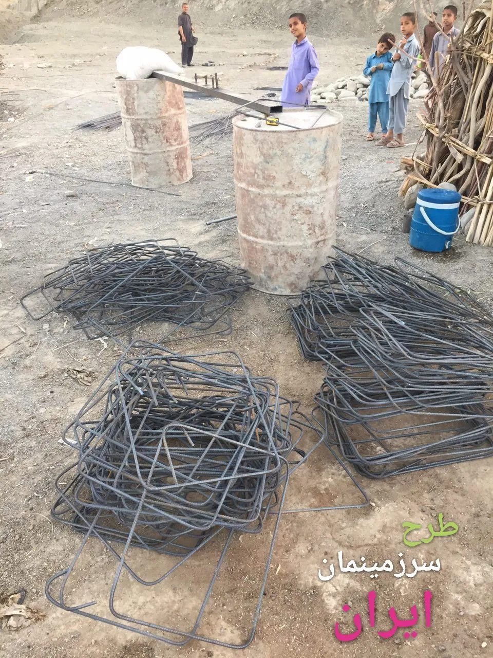 مدرسه سعادت‌آباد، پارود سرباز